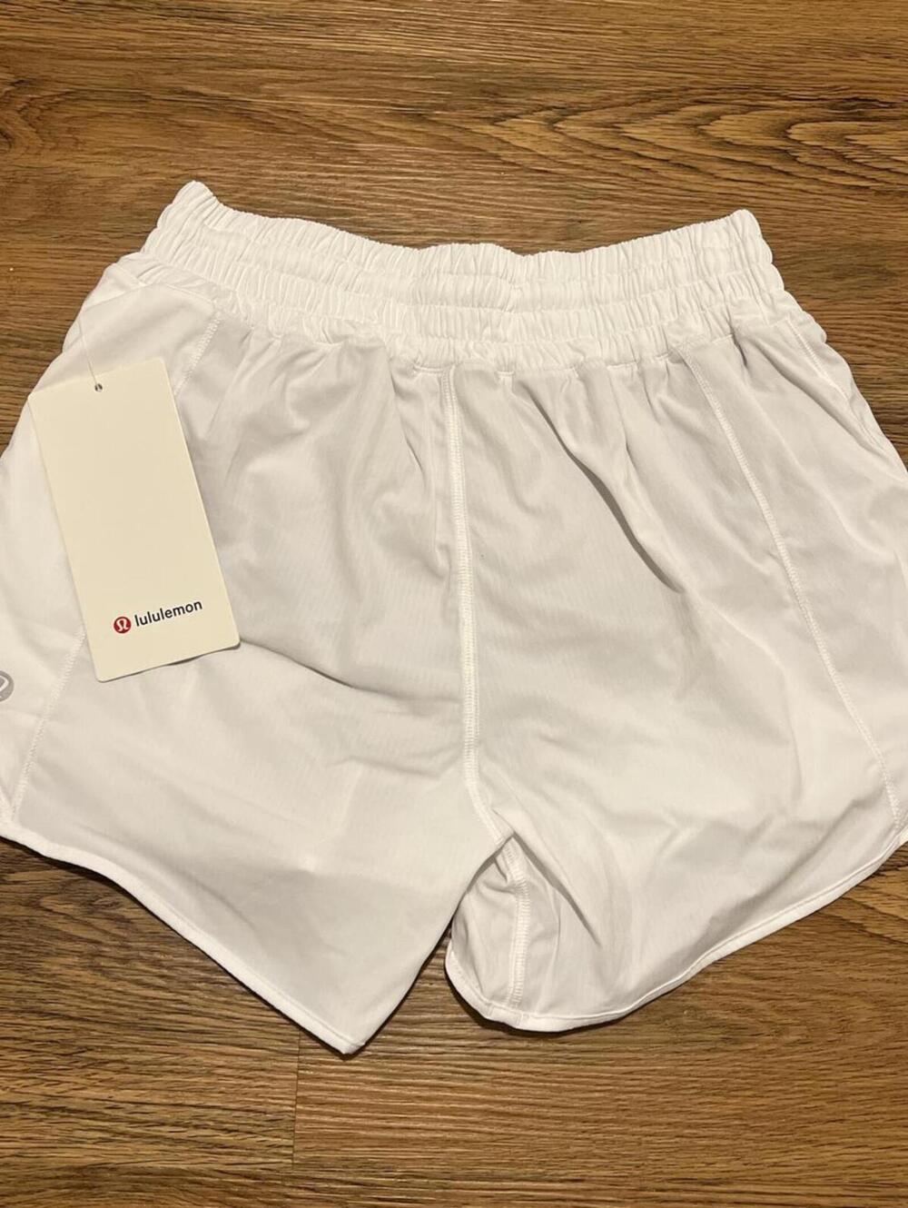 Lululemon Women's White Shorts size 0 - Picture 2 of 4